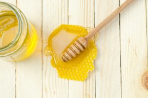 Honig gegen Pickel